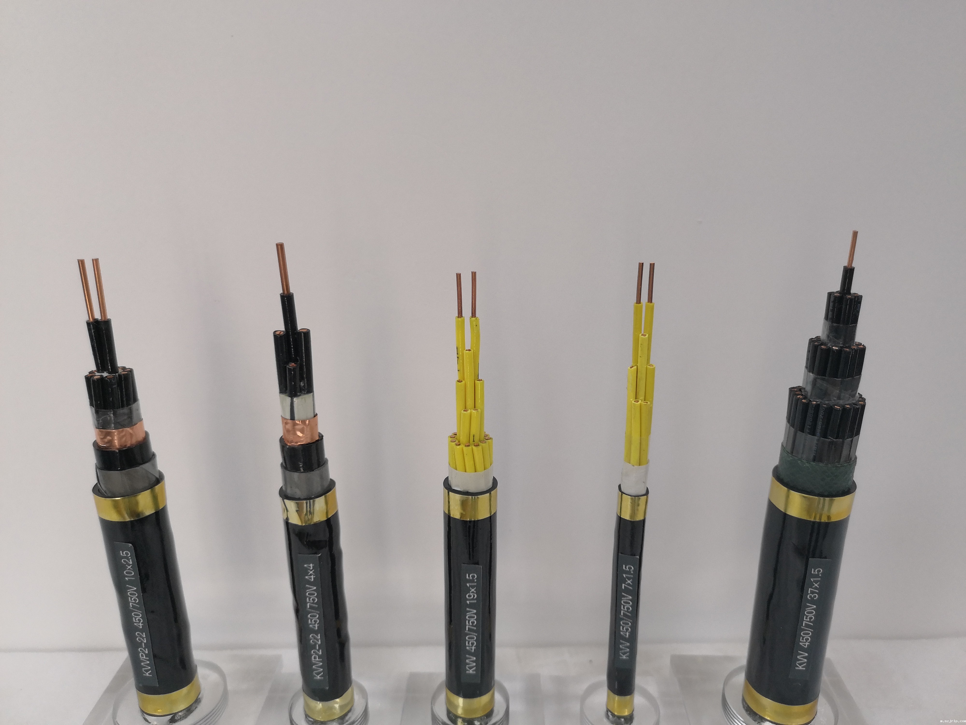 郑州电缆厂szjrlp线缆谈vv和<i style='color:red'>kvv电缆</i>有什么区别